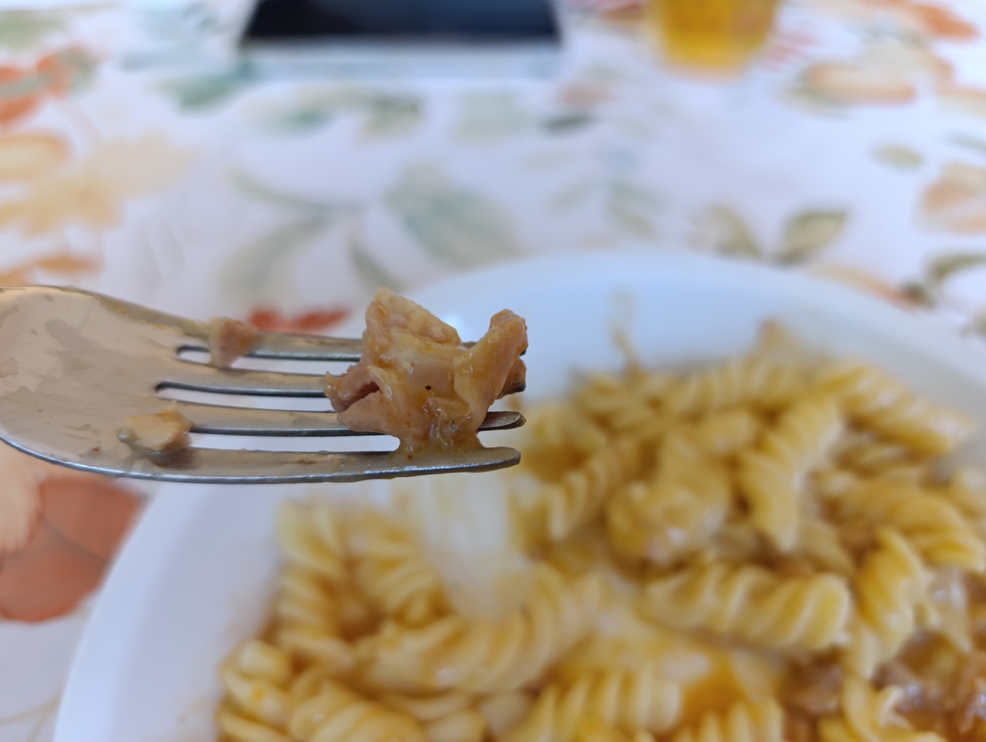 2026.04.24-i csirkepaprikásnak nevezett tészta mócsing szórattal